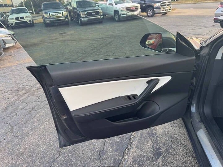 2018 Tesla Model 3 - Image 19 of 19