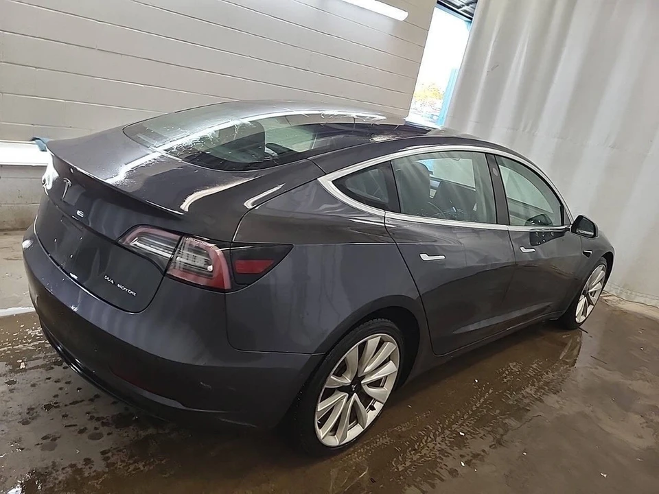2018 Tesla Model 3 - Image 4 of 7
