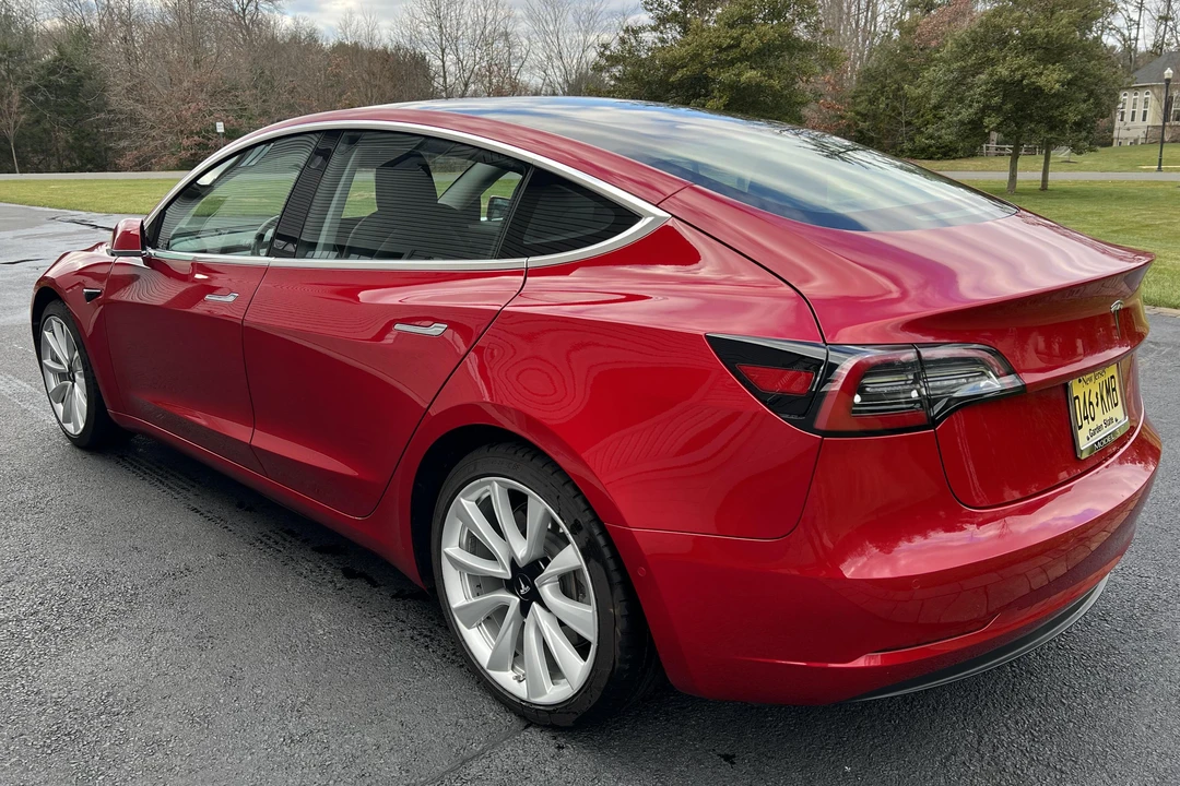 2018 Tesla Model 3 - Image 4 of 31