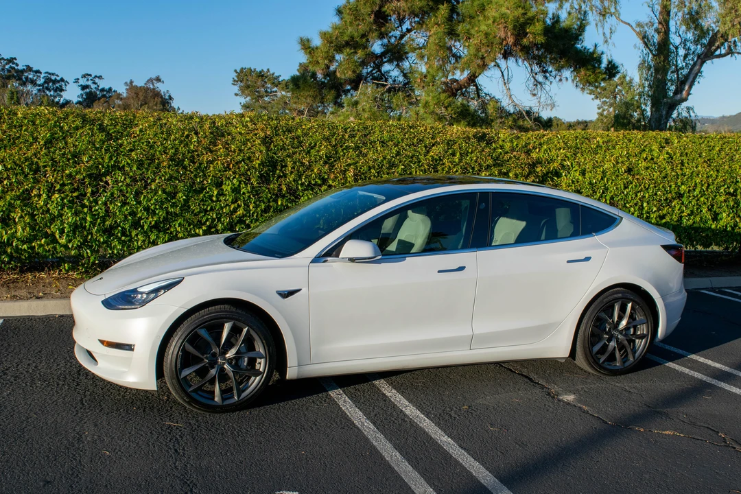 2018 Tesla Model 3 - Image 17 of 31