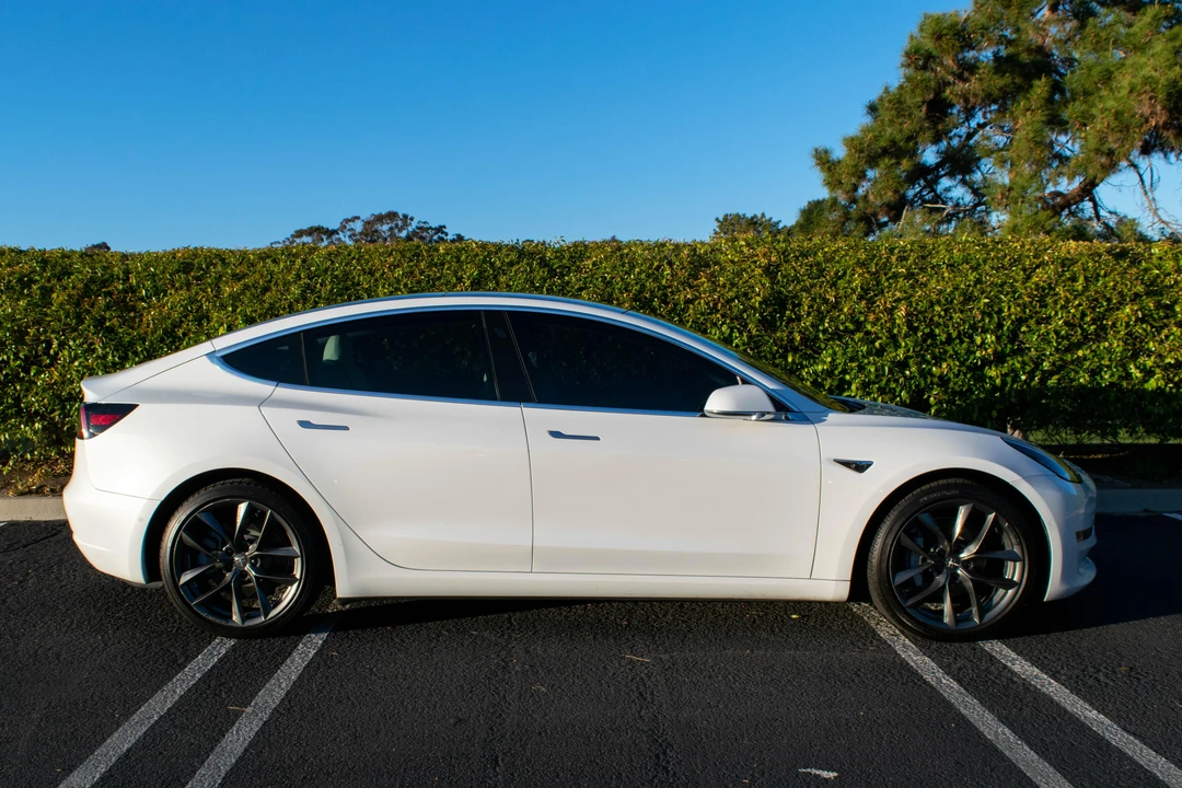 2018 Tesla Model 3 - Image 25 of 31