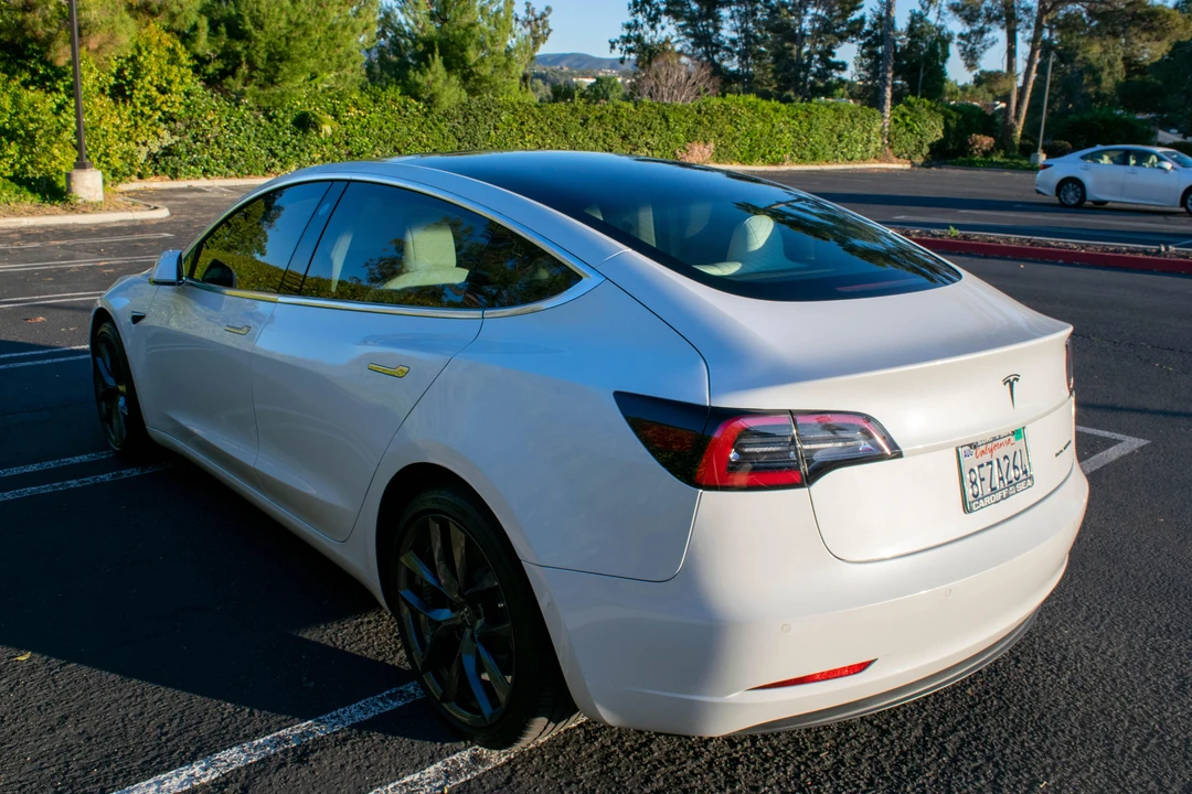 2018 Tesla Model 3 - Image 22 of 31