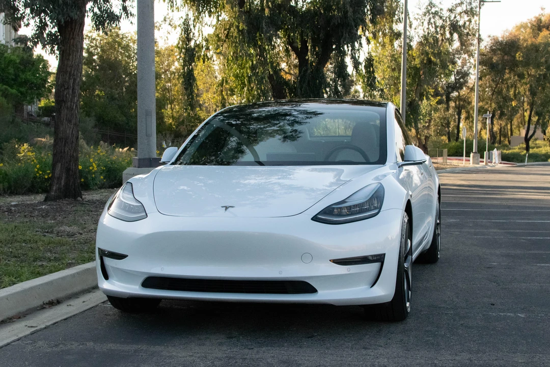 2018 Tesla Model 3 - Image 10 of 31