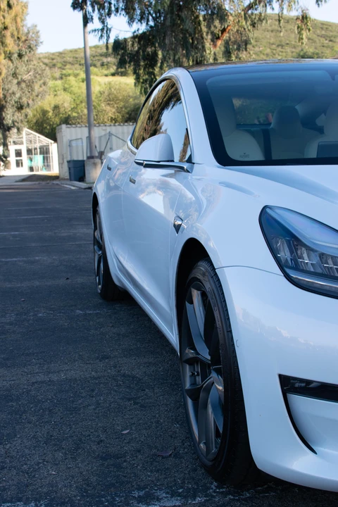 2018 Tesla Model 3 - Image 29 of 31