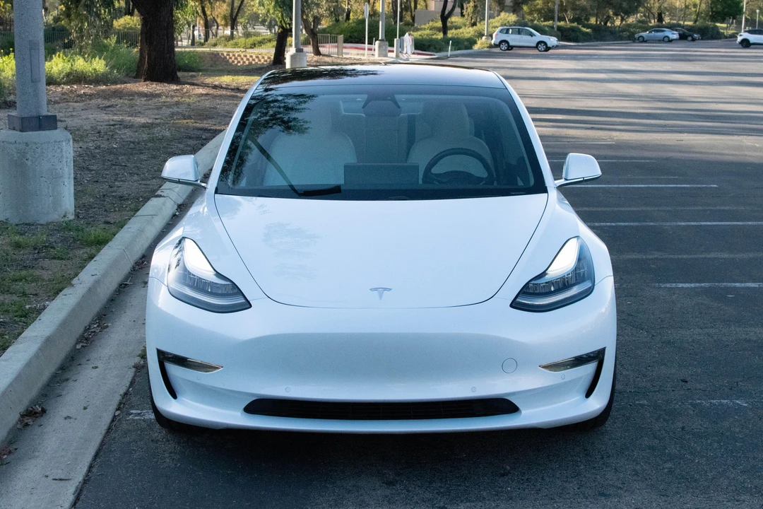 2018 Tesla Model 3 - Image 6 of 31