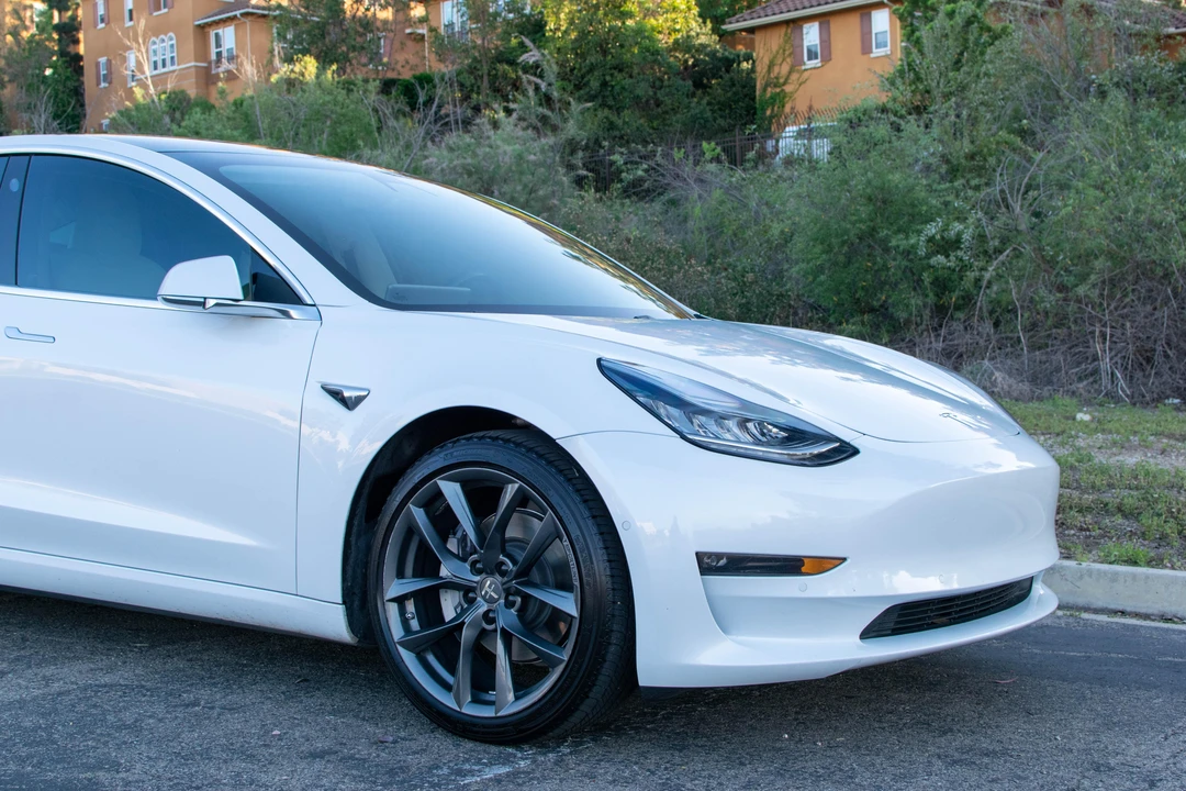 2018 Tesla Model 3 - Image 27 of 31