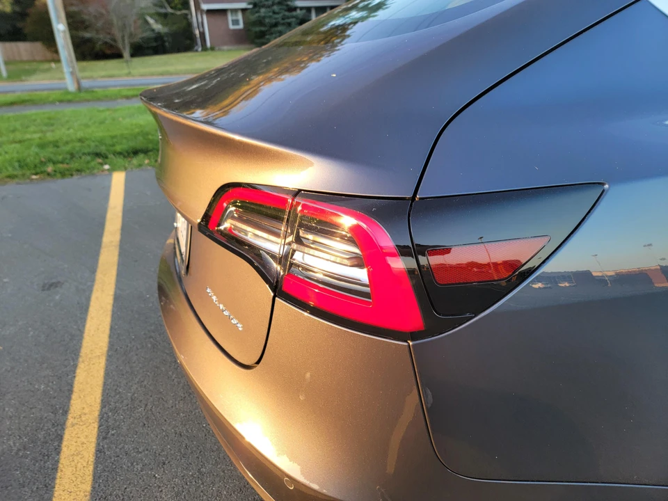 2018 Tesla Model 3 - Image 27 of 31