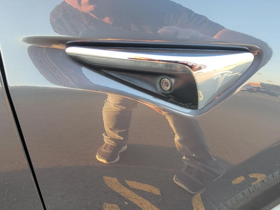 2018 Tesla Model 3 - Image 29 of 31