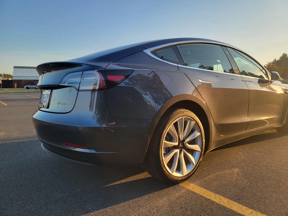 2018 Tesla Model 3 - Image 13 of 31