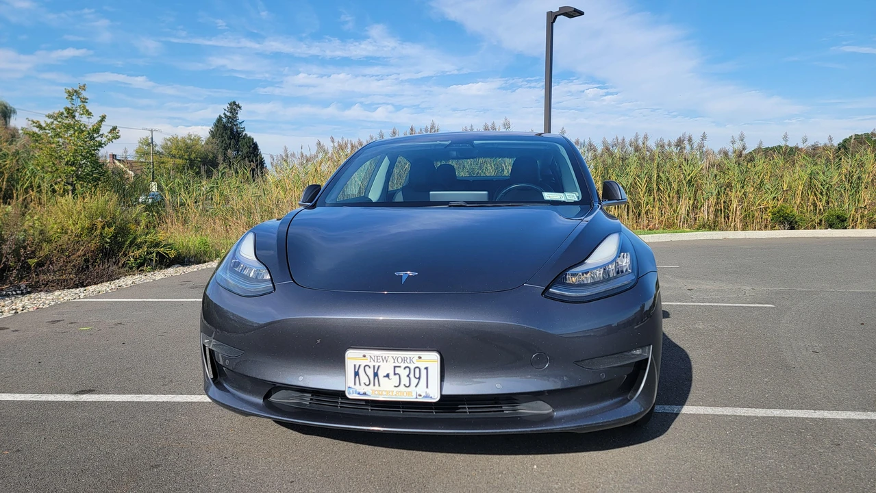 2018 Tesla Model 3 - Image 6 of 31