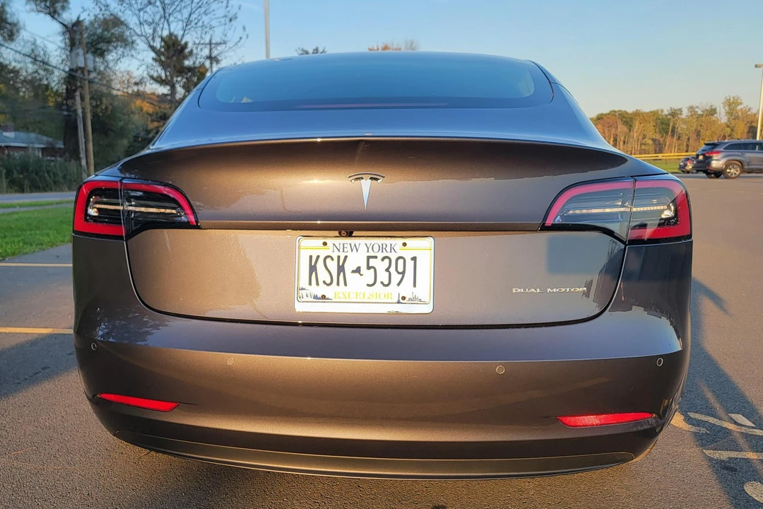 2018 Tesla Model 3 - Image 5 of 31