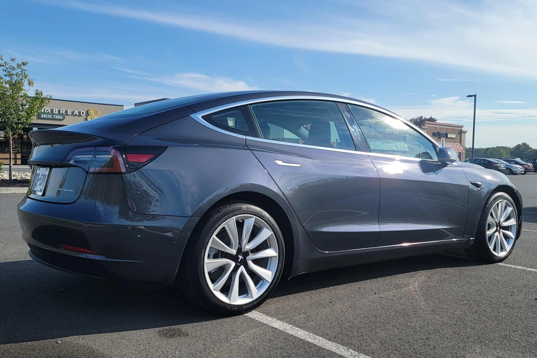 2018 Tesla Model 3 - Image 4 of 31