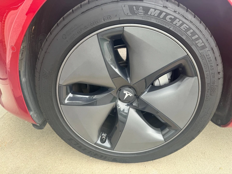 2018 Tesla Model 3 - Image 29 of 31