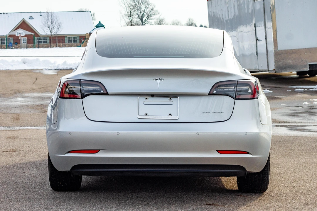 2018 Tesla Model 3 - Image 7 of 31
