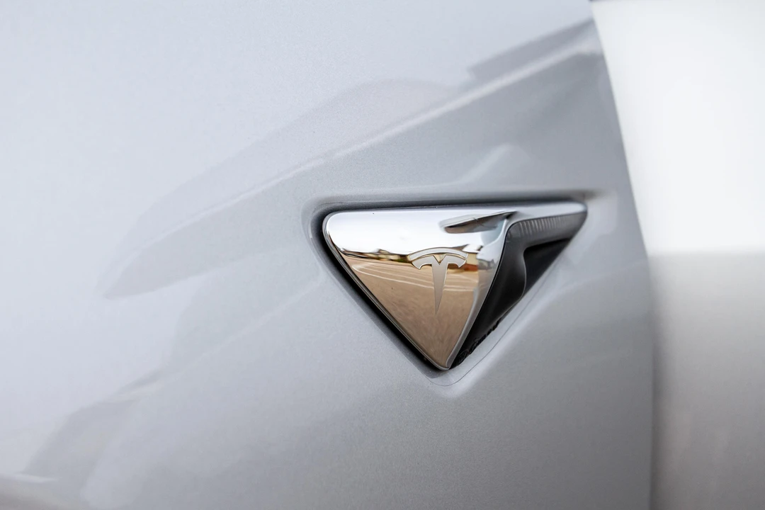 2018 Tesla Model 3 - Image 17 of 31