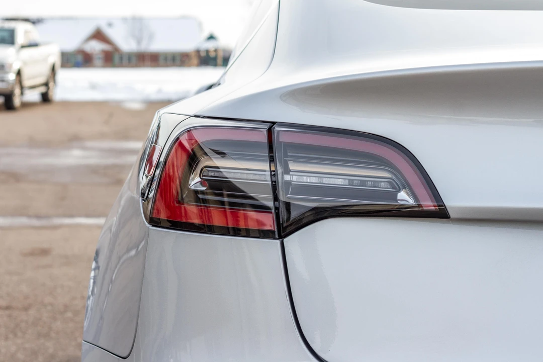 2018 Tesla Model 3 - Image 26 of 31
