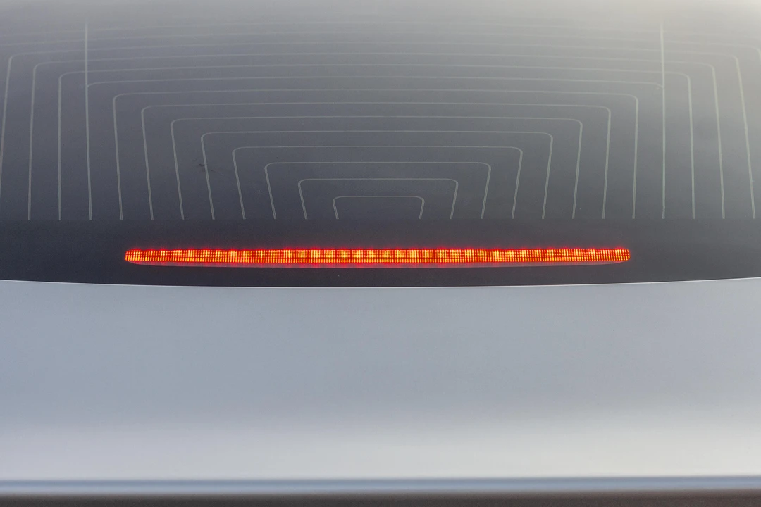 2018 Tesla Model 3 - Image 24 of 31