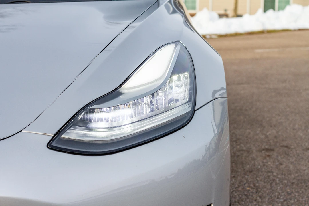 2018 Tesla Model 3 - Image 16 of 31