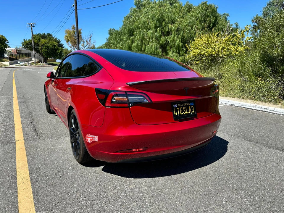 2018 Tesla Model 3 - Image 10 of 31