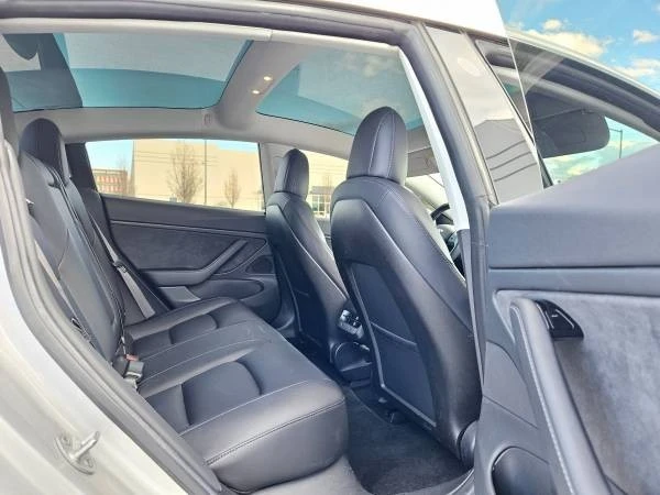 2018 Tesla Model 3 - Image 10 of 13