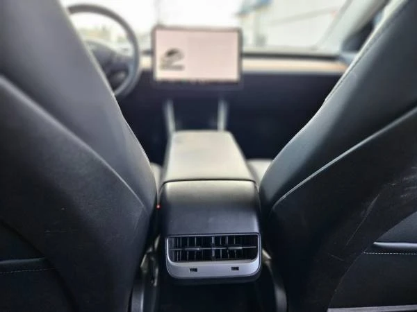 2018 Tesla Model 3 - Image 12 of 13