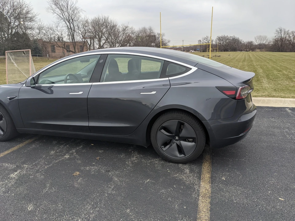 2018 Tesla Model 3 - Image 11 of 31