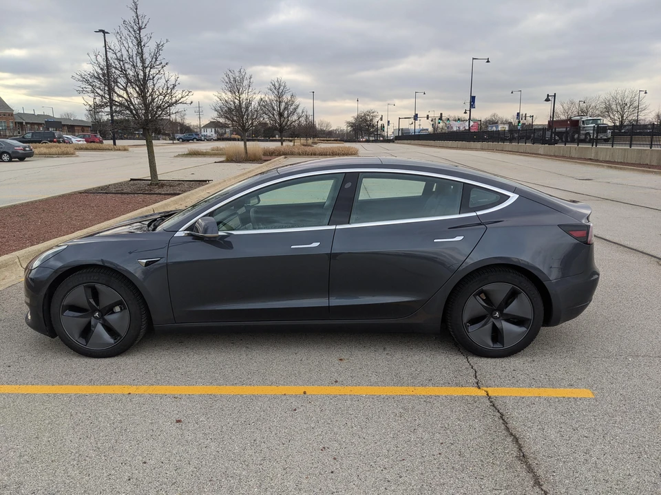 2018 Tesla Model 3 - Image 10 of 31