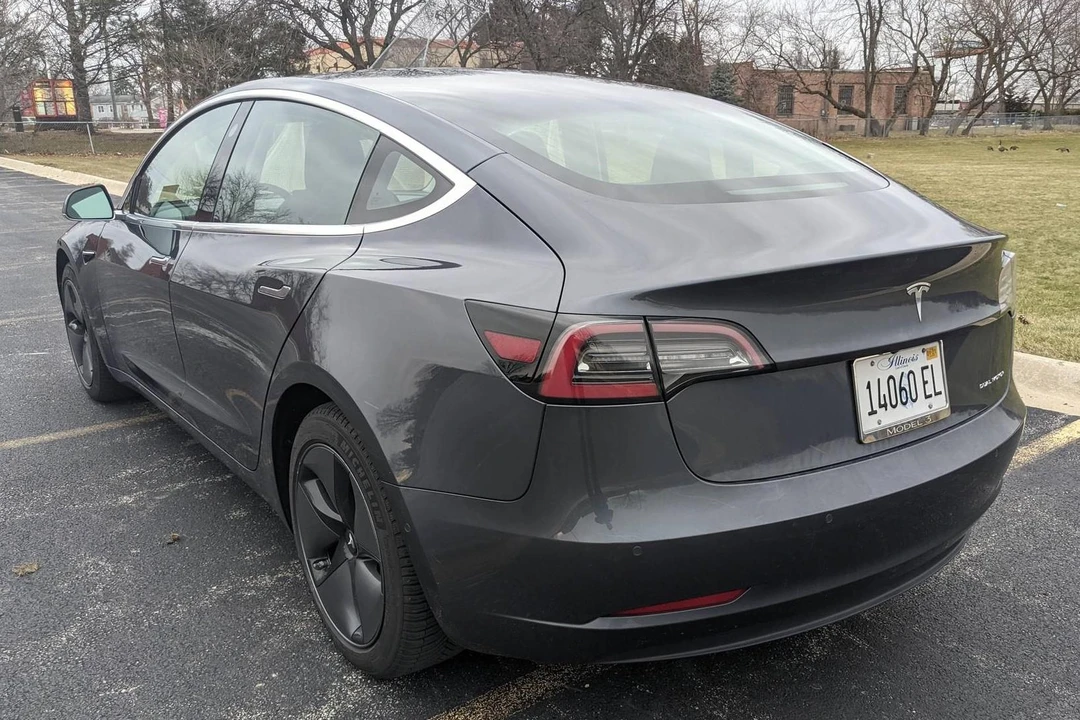 2018 Tesla Model 3 - Image 4 of 31