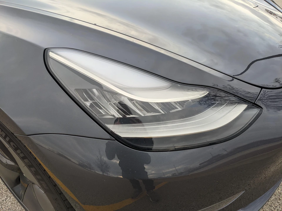 2018 Tesla Model 3 - Image 17 of 31