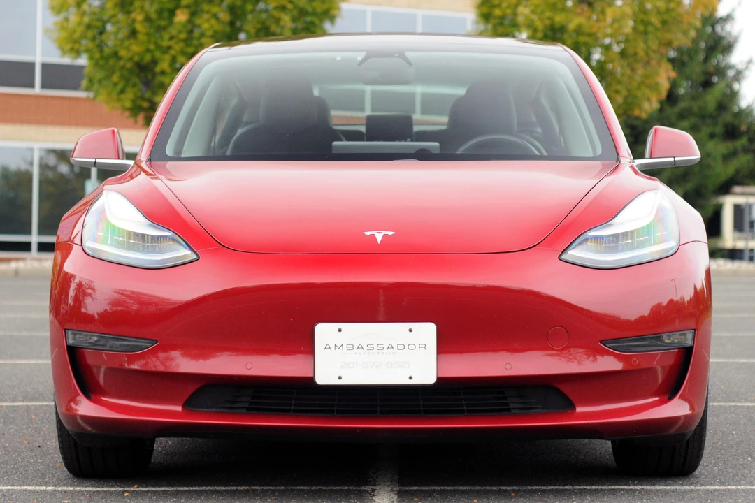 2018 Tesla Model 3 - Image 2 of 7