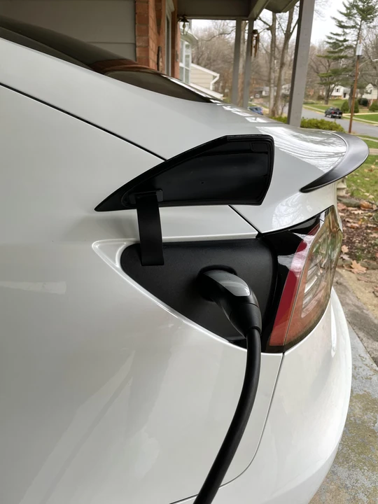 2018 Tesla Model 3 - Image 19 of 31