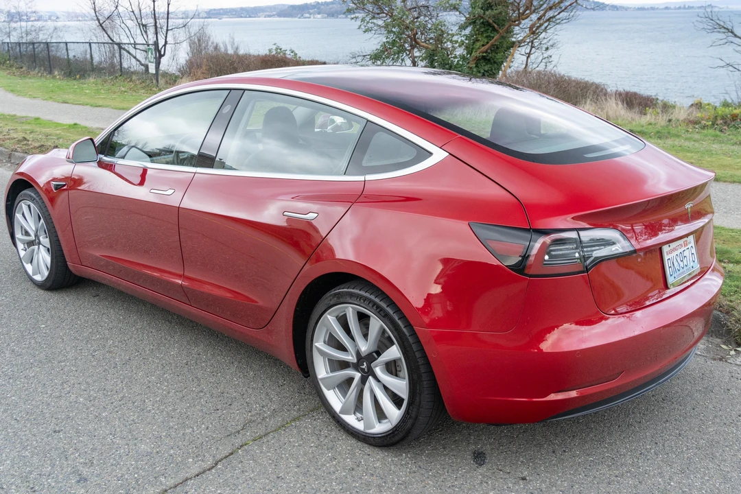2018 Tesla Model 3 - Image 4 of 31