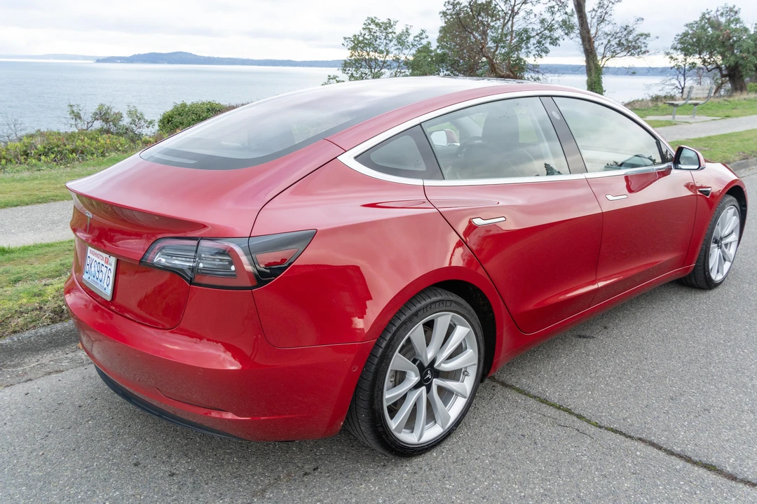 2018 Tesla Model 3 - Image 15 of 31