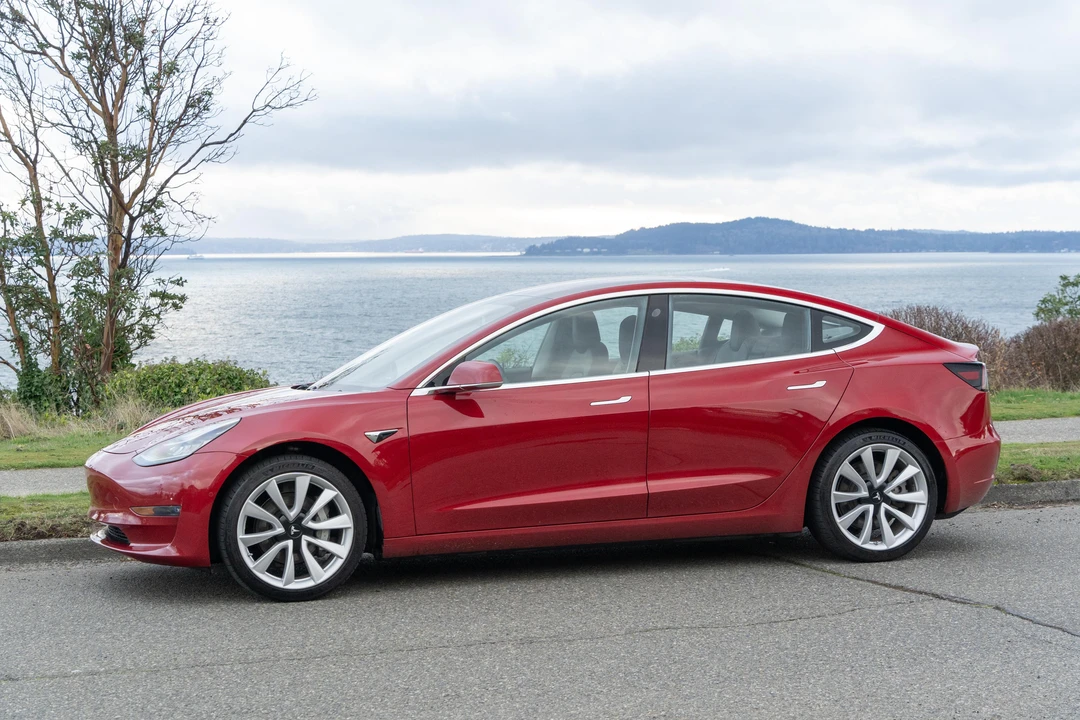 2018 Tesla Model 3 - Image 11 of 31