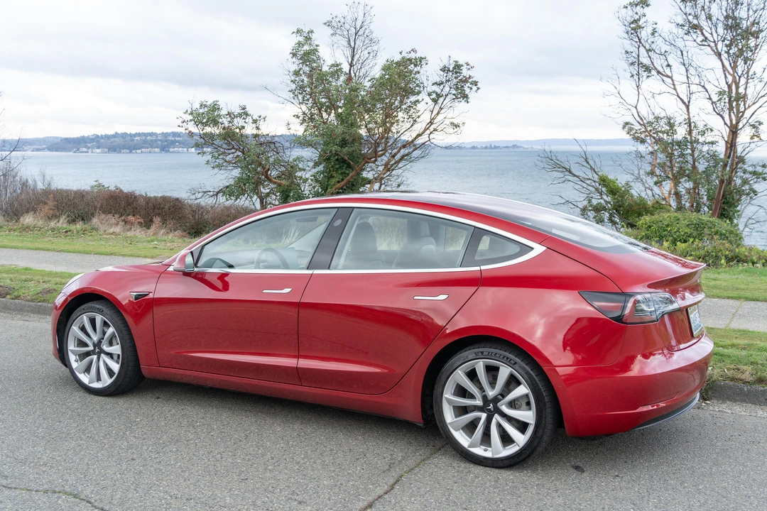 2018 Tesla Model 3 - Image 12 of 31