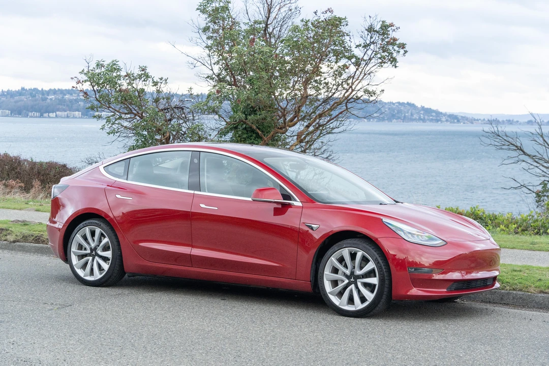 2018 Tesla Model 3 - Image 16 of 31
