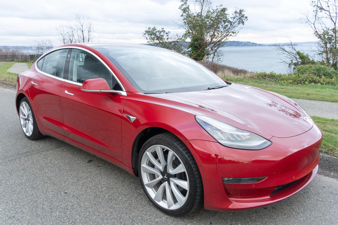 2018 Tesla Model 3 - Image 17 of 31