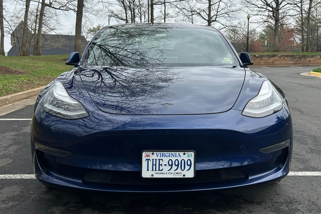 2018 Tesla Model 3 - Image 2 of 31