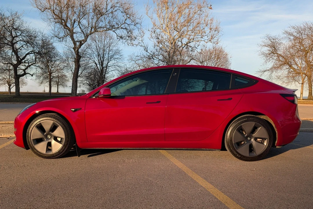 2018 Tesla Model 3 - Image 3 of 31