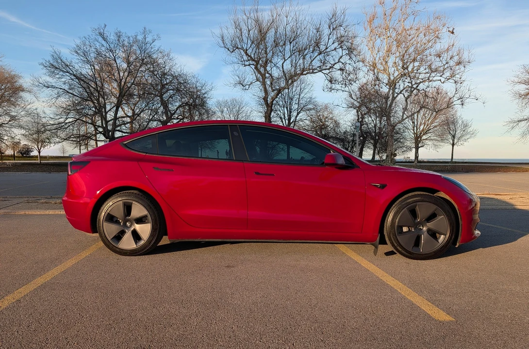 2018 Tesla Model 3 - Image 8 of 31