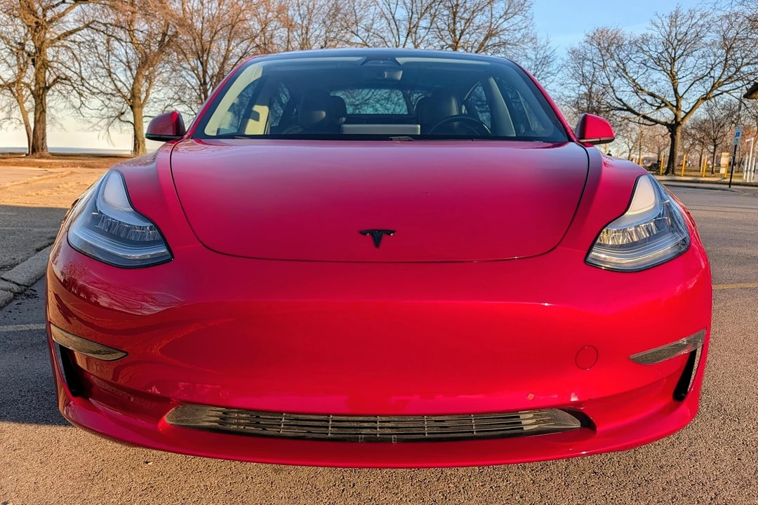 2018 Tesla Model 3 - Image 2 of 31