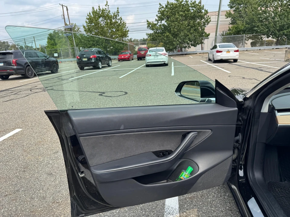 2018 Tesla Model 3 - Image 30 of 31