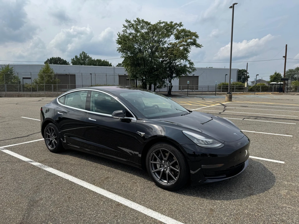 2018 Tesla Model 3 - Image 10 of 31