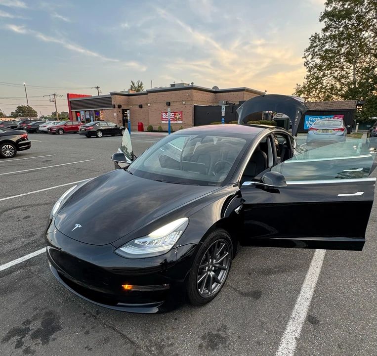 2018 Tesla Model 3 - Image 11 of 31