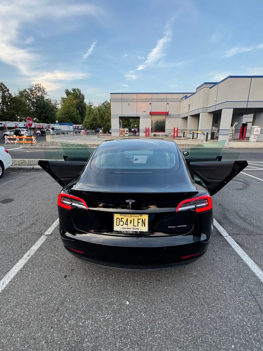 2018 Tesla Model 3 - Image 12 of 31
