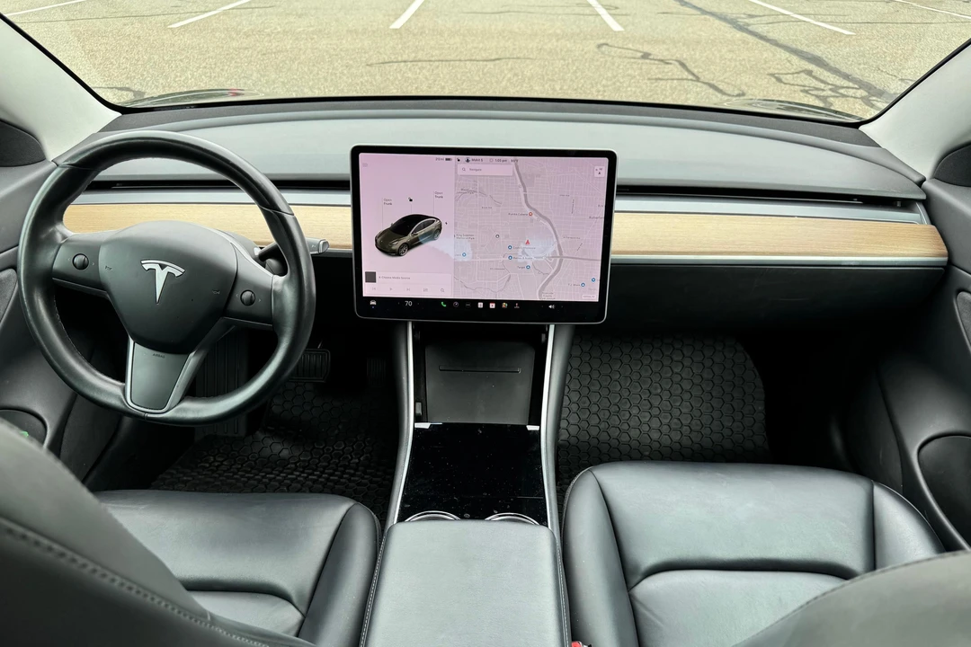 2018 Tesla Model 3 - Image 19 of 31