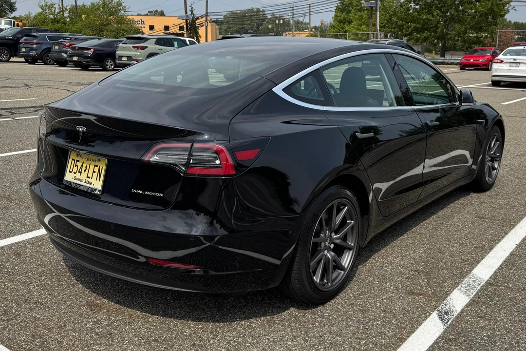 2018 Tesla Model 3 - Image 4 of 31