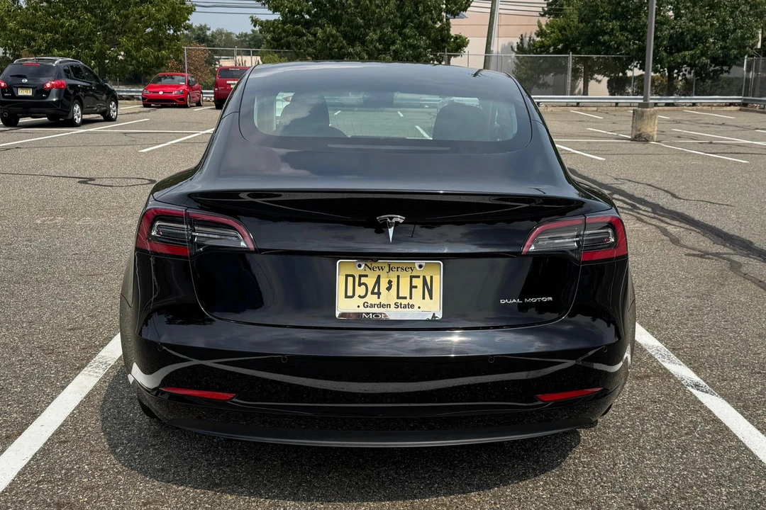 2018 Tesla Model 3 - Image 5 of 31