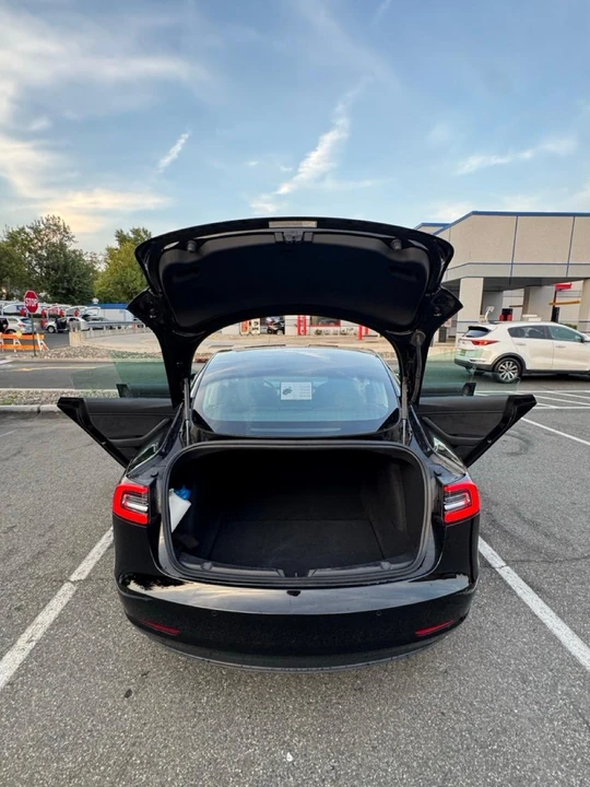 2018 Tesla Model 3 - Image 13 of 31