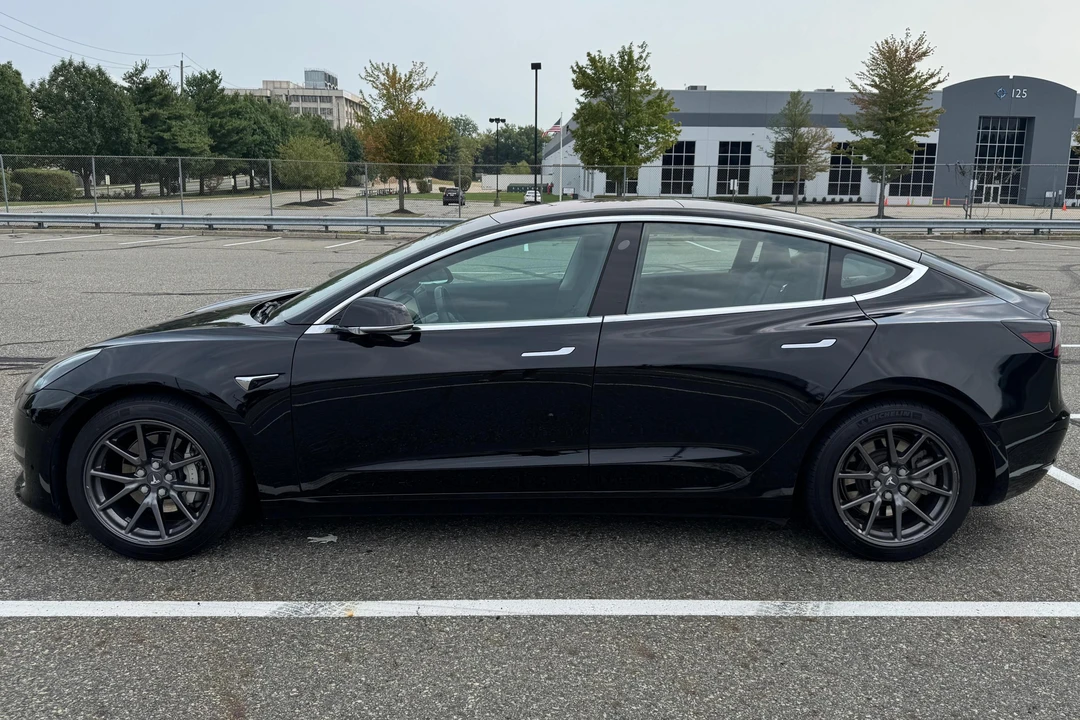 2018 Tesla Model 3 - Image 3 of 31